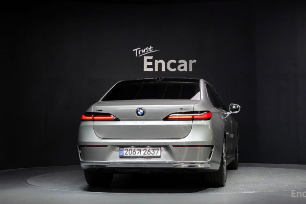 2024 BMW 7 серии с пробегом 5 090 км