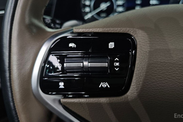 2023 Kia K8 с пробегом 18 369 км