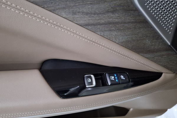 2023 Kia K8 с пробегом 19 980 км