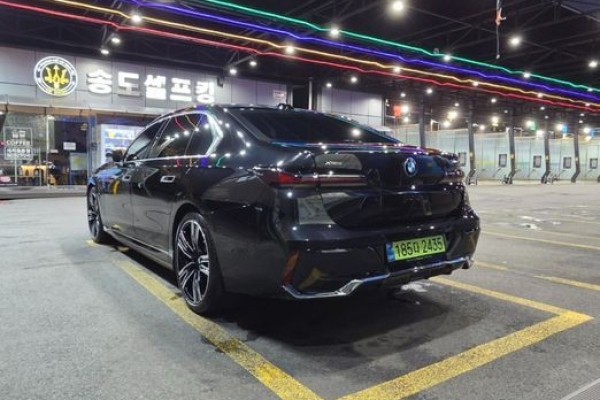 2025 BMW 7 серии с пробегом 10 500 км