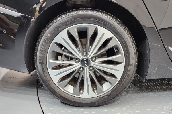 2023 Kia K8 с пробегом 21 398 км