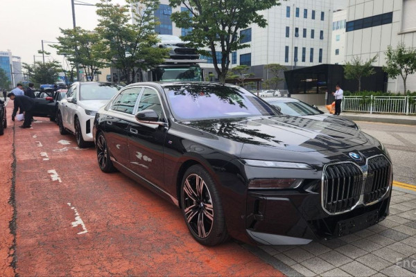 2025 BMW 7 серии с пробегом 10 500 км