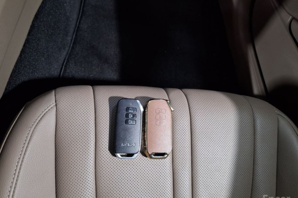 2023 Kia K8 с пробегом 19 980 км