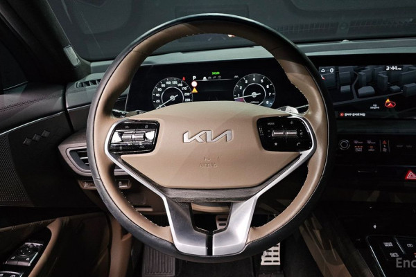 2023 Kia K8 с пробегом 27 131 км