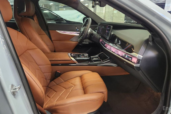 2025 BMW 7 серии с пробегом 4 608 км