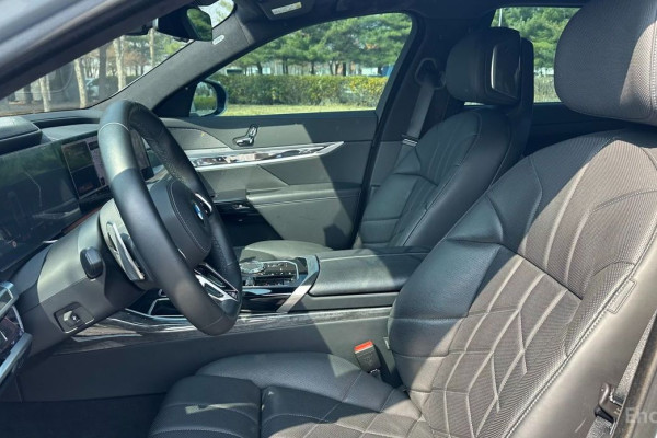 2023 BMW 7 серии с пробегом 30 579 км