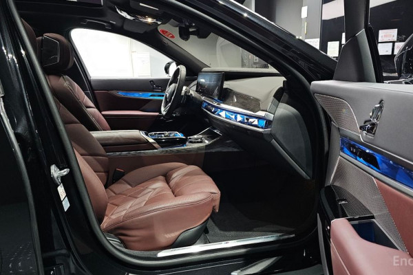 2024 BMW 7 серии с пробегом 30 705 км
