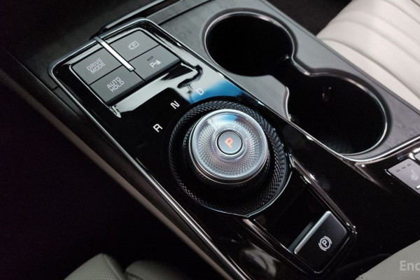 2023 Kia K8 с пробегом 21 398 км