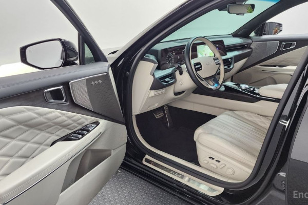 2023 Kia K8 с пробегом 21 398 км