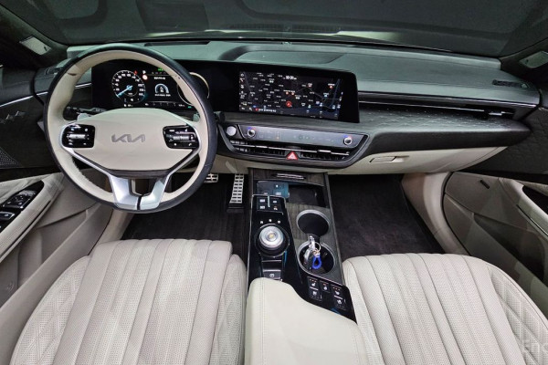 2023 Kia K8 с пробегом 58 195 км