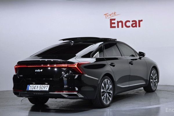 2023 Kia K8 с пробегом 15 933 км