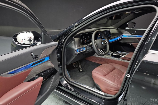 2024 BMW 7 серии с пробегом 30 705 км