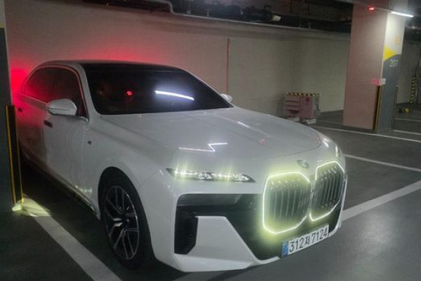2025 BMW 7 серии с пробегом 9 300 км