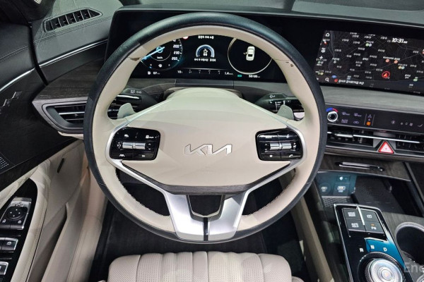 2023 Kia K8 с пробегом 58 195 км