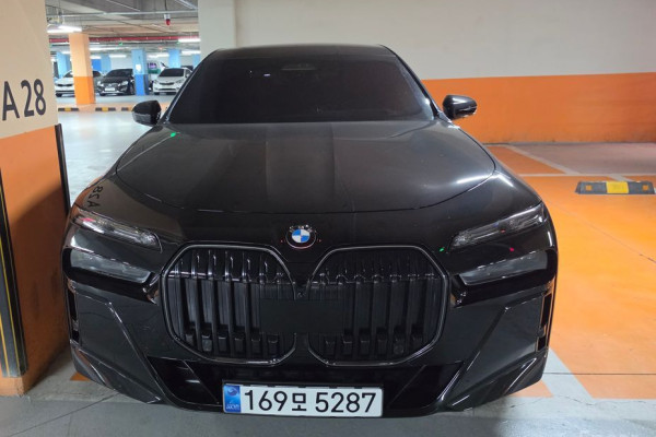 2025 BMW 7 серии с пробегом 13 800 км