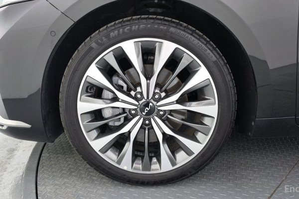 2023 Kia K8 с пробегом 15 933 км