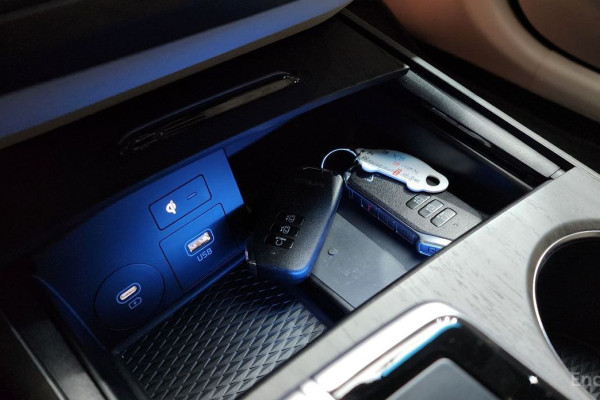 2023 Kia K8 с пробегом 21 398 км