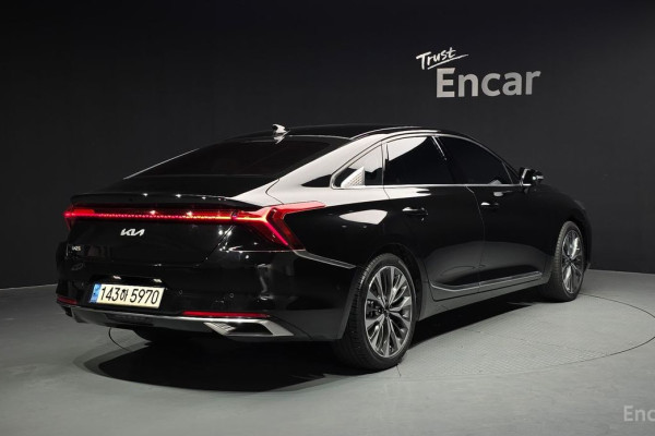 2023 Kia K8 с пробегом 37 619 км