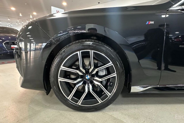 2024 BMW 7 серии с пробегом 27 371 км