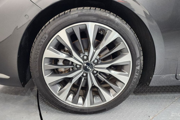 2023 Kia K8 с пробегом 32 870 км