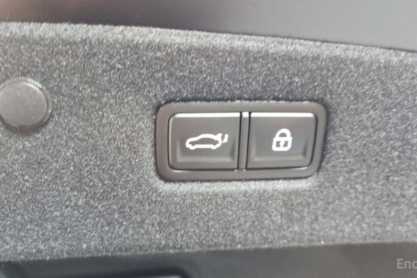 2023 Kia K8 с пробегом 21 398 км