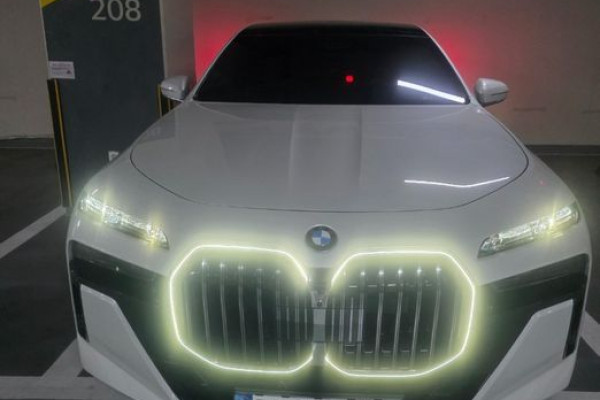 2025 BMW 7 серии с пробегом 9 300 км