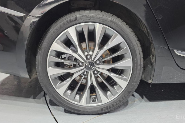 2023 Kia K8 с пробегом 37 619 км