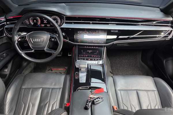 2021 Audi A8 с пробегом 101 482 км