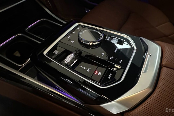 2024 BMW 7 серии с пробегом 27 371 км