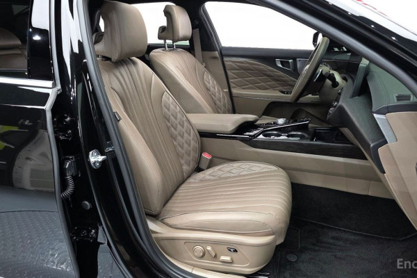 2023 Kia K8 с пробегом 15 933 км