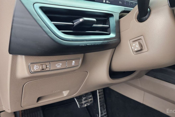 2023 Kia K8 с пробегом 37 031 км