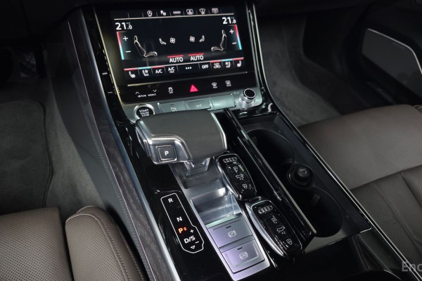 2022 Audi A8 с пробегом 17 152 км