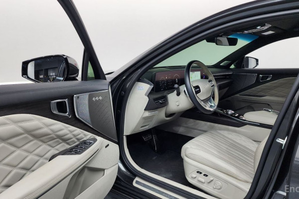 2023 Kia K8 с пробегом 32 870 км