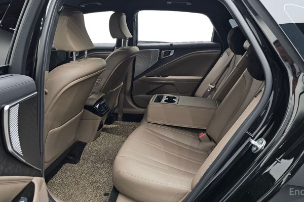 2023 Kia K8 с пробегом 49 424 км