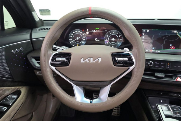 2023 Kia K8 с пробегом 15 933 км