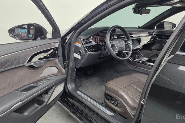 2022 Audi A8 с пробегом 17 152 км