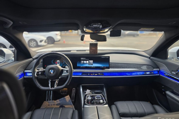 2024 BMW 7 серии с пробегом 23 000 км