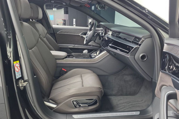 2022 Audi A8 с пробегом 17 152 км