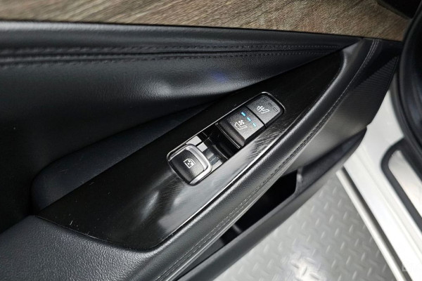 2023 Kia K8 с пробегом 16 328 км