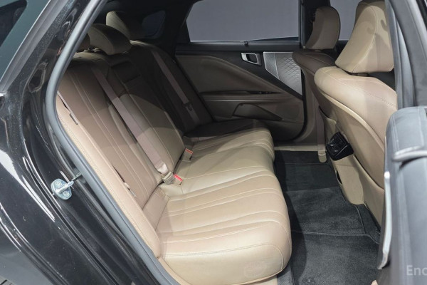 2023 Kia K8 с пробегом 37 619 км