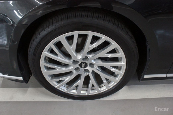 2021 Audi A8 с пробегом 87 260 км