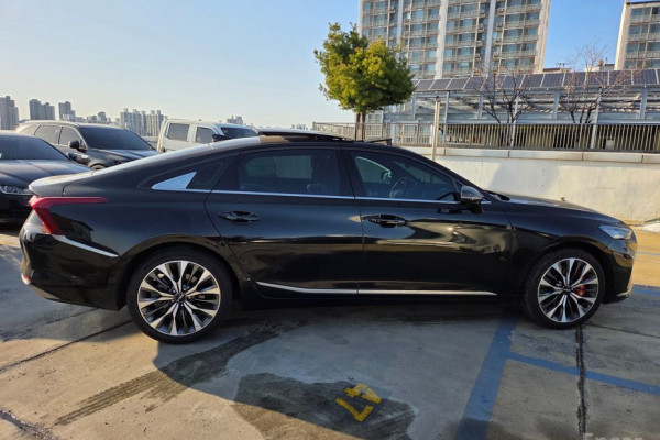 2023 Kia K8 с пробегом 29 900 км