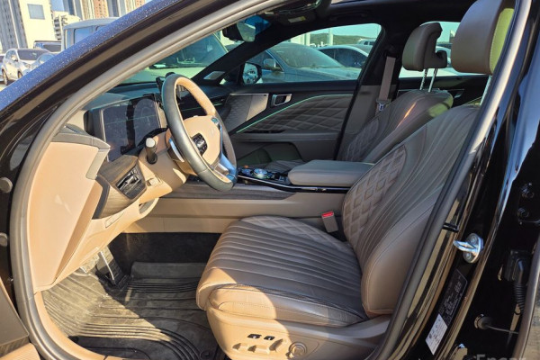 2023 Kia K8 с пробегом 29 900 км