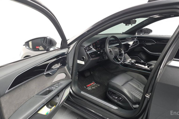 2021 Audi A8 с пробегом 82 782 км