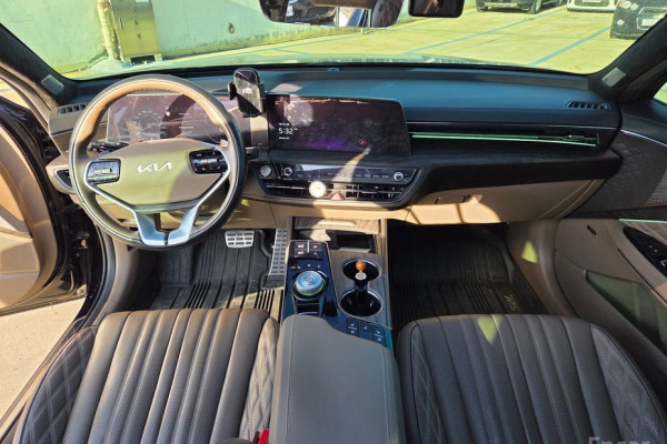 2023 Kia K8 с пробегом 29 900 км