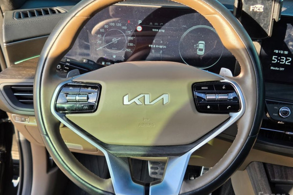 2023 Kia K8 с пробегом 29 900 км