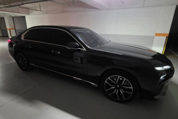 2025 BMW 7 серии с пробегом 6 500 км