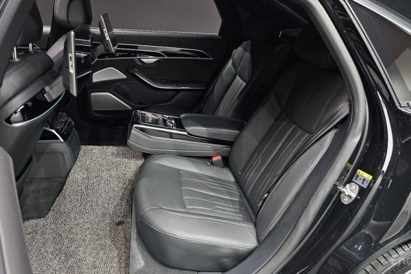 2021 Audi A8 с пробегом 61 355 км