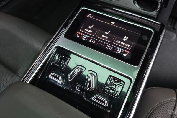 2022 Audi A8 с пробегом 17 152 км