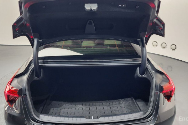 2023 Kia K8 с пробегом 32 870 км